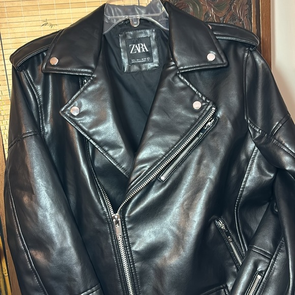 Zara Large Black Motorcycle Jacket Faux Leather Zippers Made in Myanmar VGUC - Picture 15 of 17
